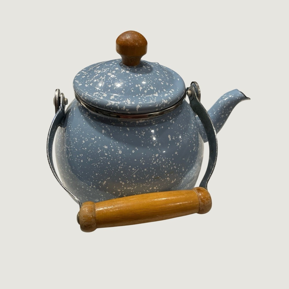Vintage Retro Style Blue Speckled Enamel Tea Pot Wood Handle/Knob